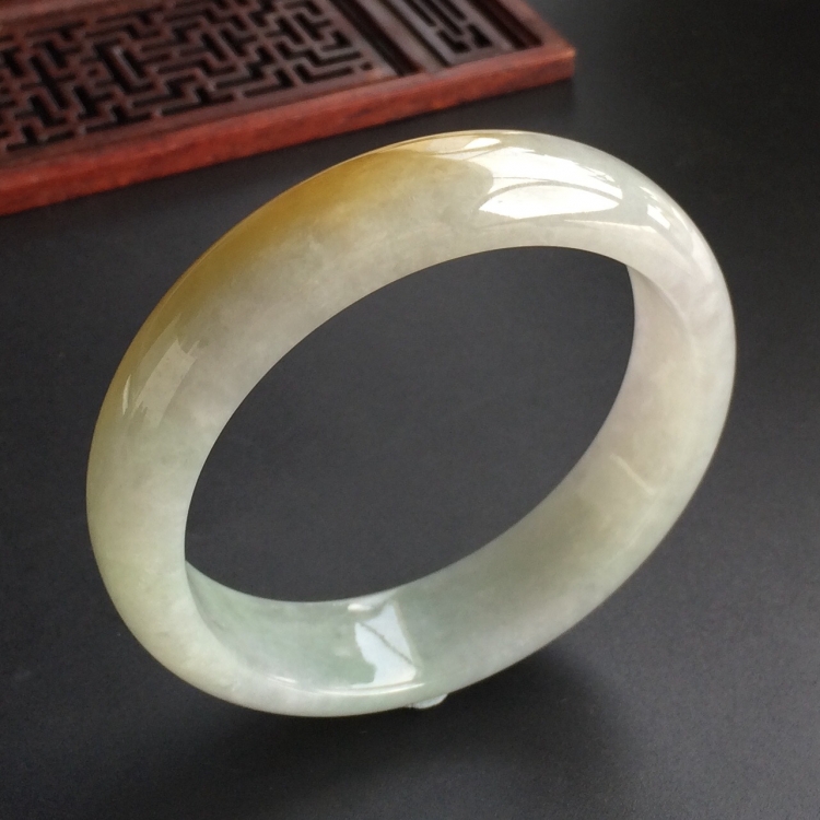 (超值推荐)糯冰种黄翡手镯(57.7mm)