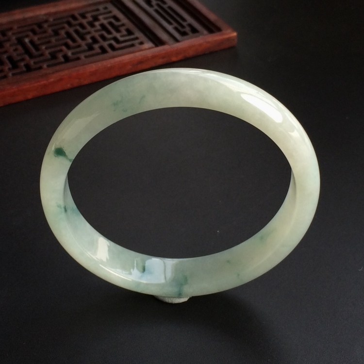 (超值推荐)糯冰种飘花手镯(54.5mm)