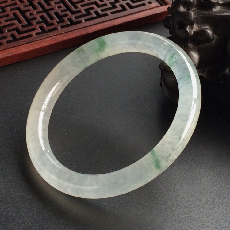 (超值推荐)冰种飘花圆条手镯(56.8mm)