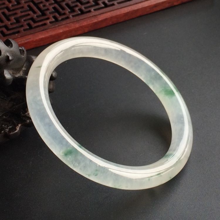 (超值推荐)冰种飘花圆条手镯(56.8mm)