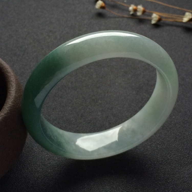 （超值推荐）糯冰种晴水手镯（58.2mm）