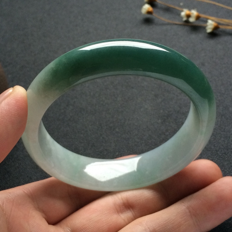 （超值推荐）糯冰种晴水手镯（58.2mm）