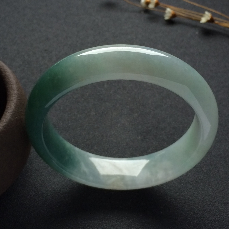 （超值推荐）糯冰种晴水手镯（59mm）
