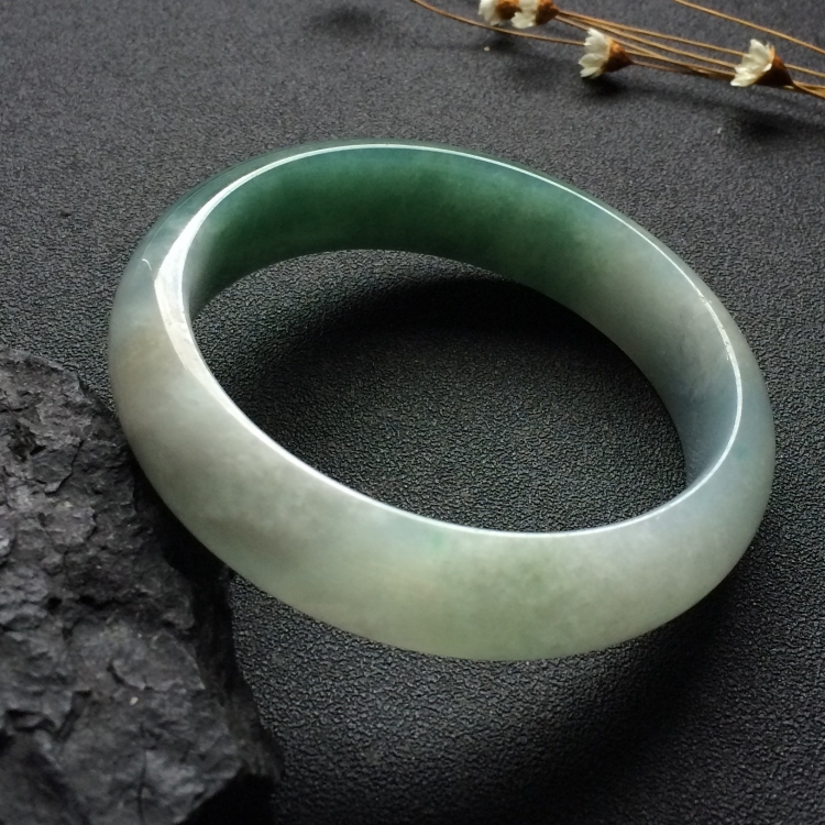 （超值推荐）糯冰种晴水手镯（59mm）
