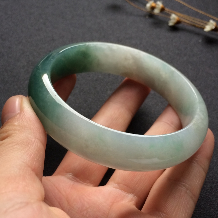 （超值推荐）糯冰种晴水手镯（59mm）