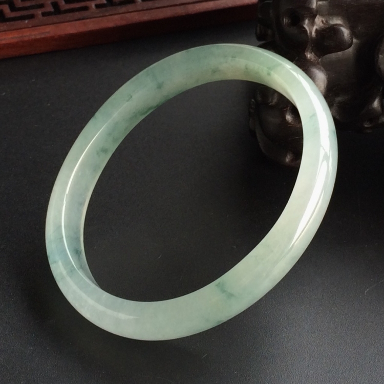(超值推荐)冰种飘花贵妃镯(54.4mm-46.1mm)