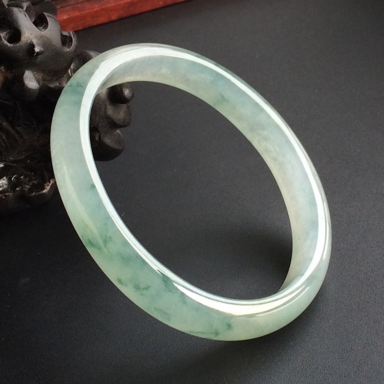 (超值推荐)冰种飘花贵妃镯(54.4mm-46.1mm)