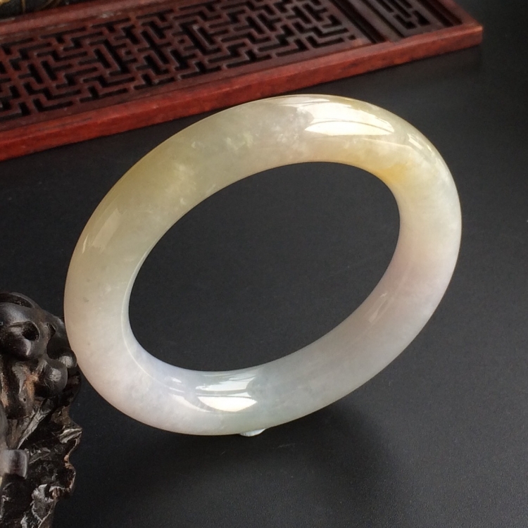 (超值推荐)糯冰种黄翡圆条手镯(52.8mm)