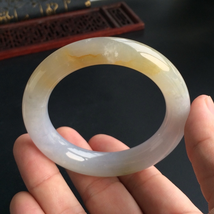 (超值推荐)糯冰种黄翡圆条手镯(52.8mm)
