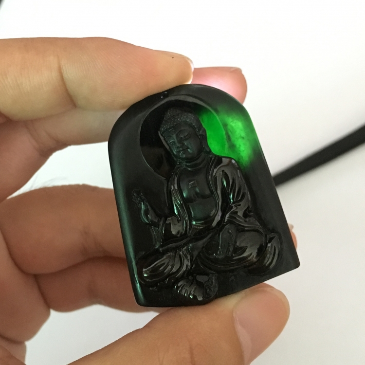 (超值推荐)糯冰种墨翠释迦牟尼挂件