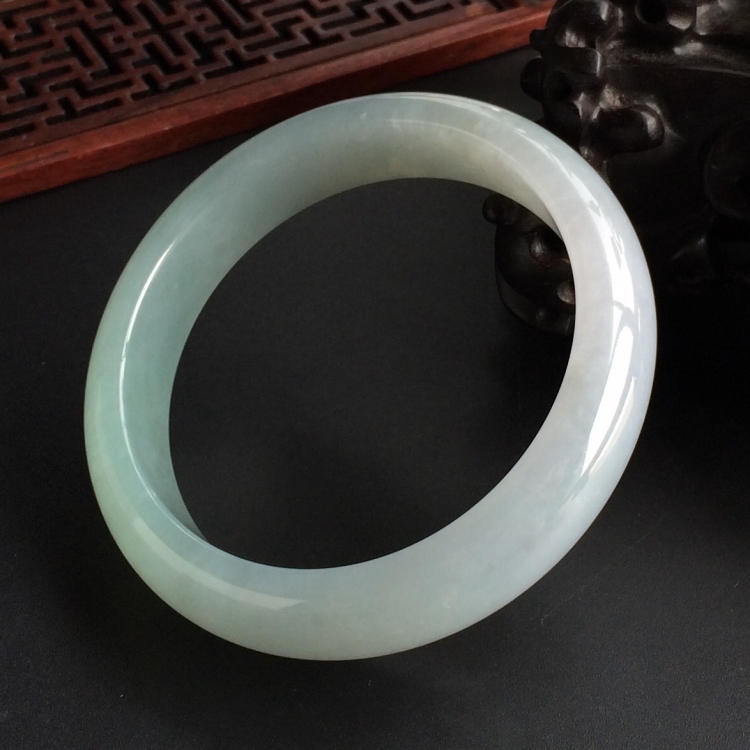 (超值推荐)糯冰种晴水手镯(58.6mm)