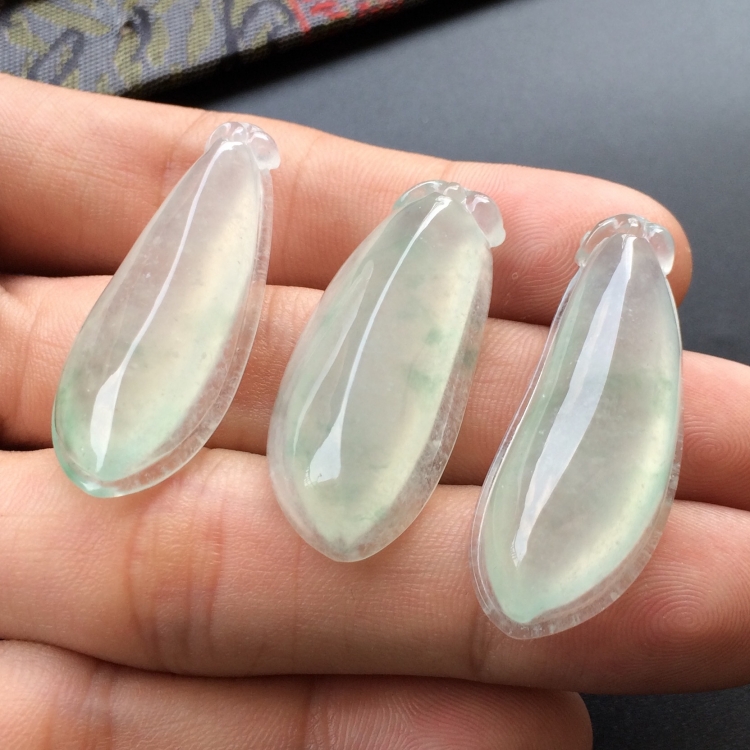 (超值推荐)冰种晴水/晴水略飘花福瓜挂件一批走