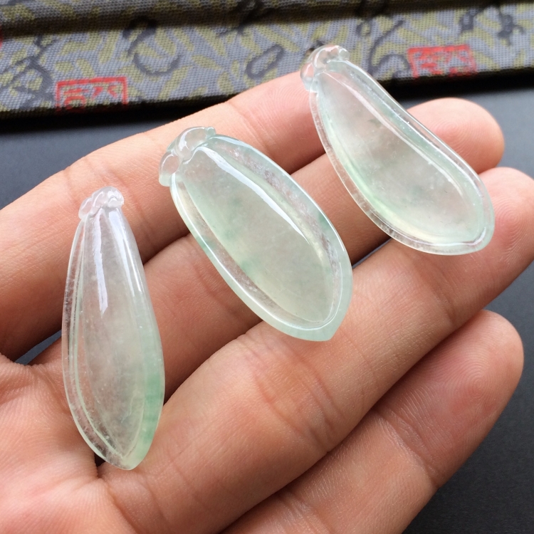 (超值推荐)冰种晴水/晴水略飘花福瓜挂件一批走