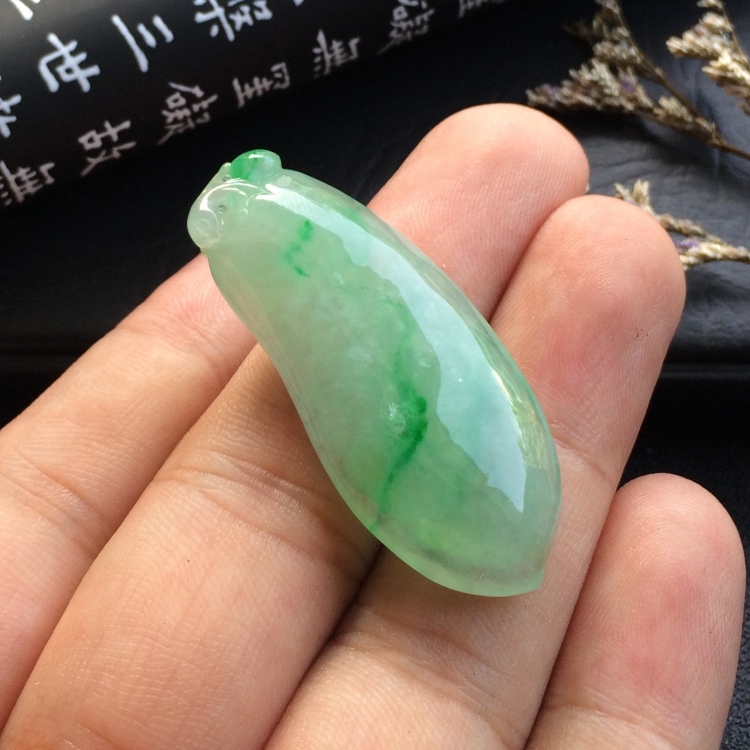（超值推荐）冰种飘翠福瓜挂件