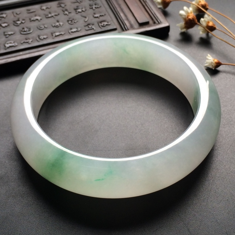 （超值推荐）糯冰种飘花手镯（57.9mm）