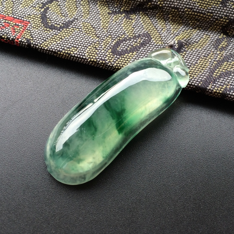 (超值推荐)冰种飘花福瓜挂件