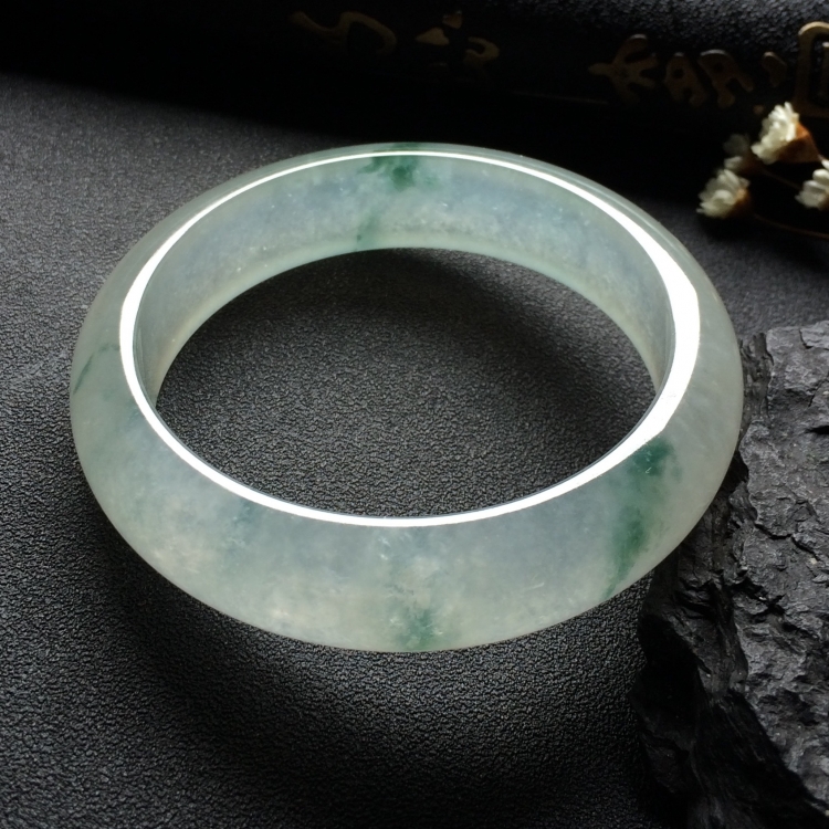 （超值推荐）冰种飘花手镯（58.6mm）
