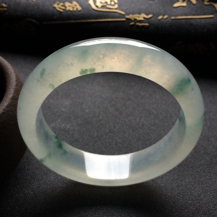 （超值推荐）冰种飘花手镯（58.6mm）