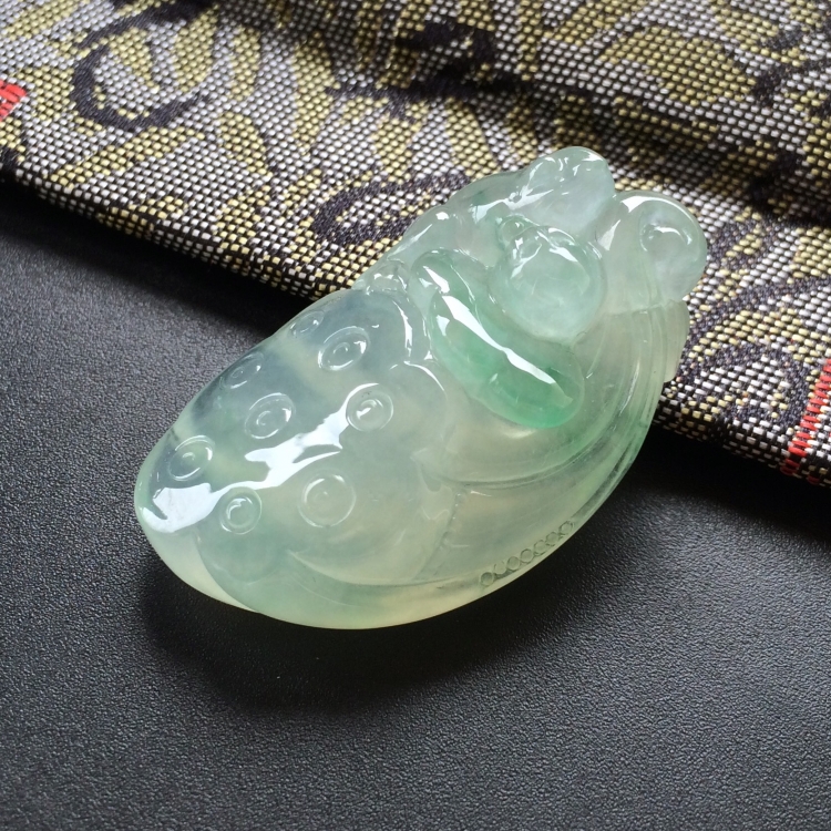 (超值推荐)冰种飘翠莲蓬挂件