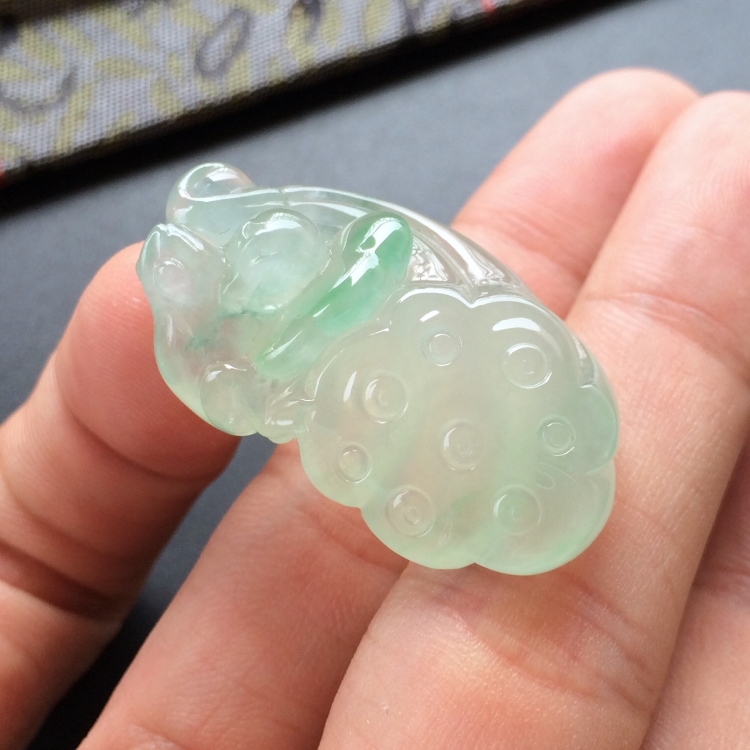 (超值推荐)冰种飘翠莲蓬挂件