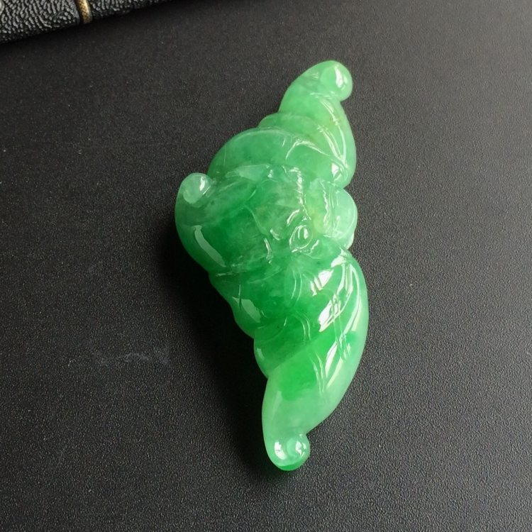 (超值推荐)糯冰种翠色蝙蝠挂件