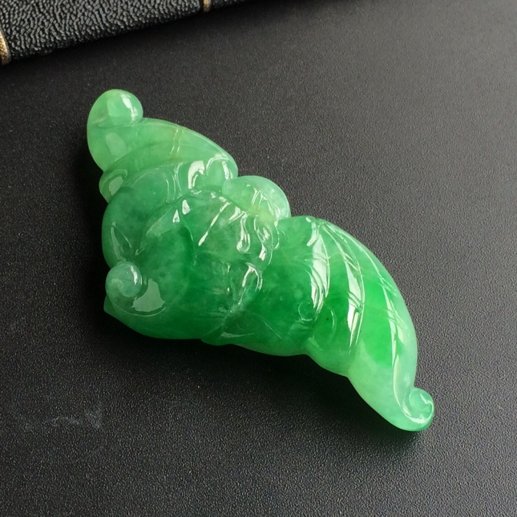 (超值推荐)糯冰种翠色蝙蝠挂件