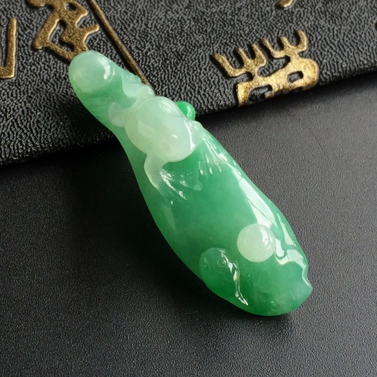 (超值推荐)糯冰种飘翠呱呱来财挂件