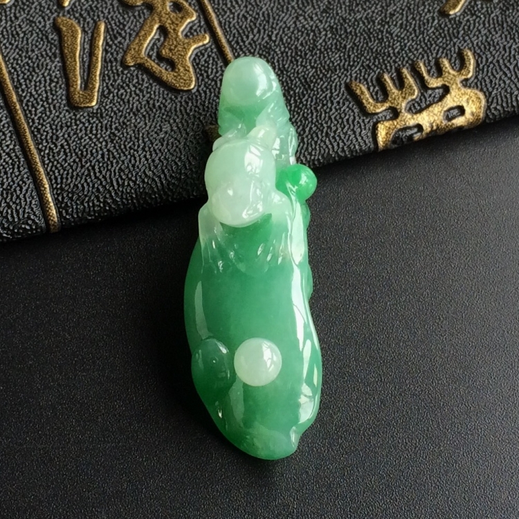 (超值推荐)糯冰种飘翠呱呱来财挂件