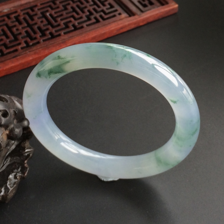 (超值推荐)冰种淡紫罗兰飘花圆条手镯(53.2mm)