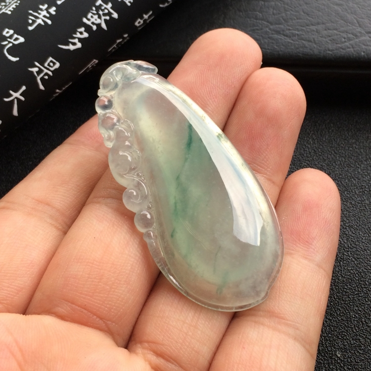 （超值推荐）冰种飘花福瓜挂件