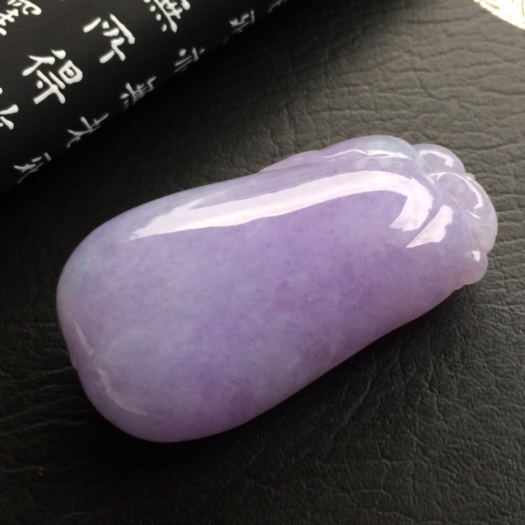 （超值推荐）糯冰种紫罗兰福瓜挂件
