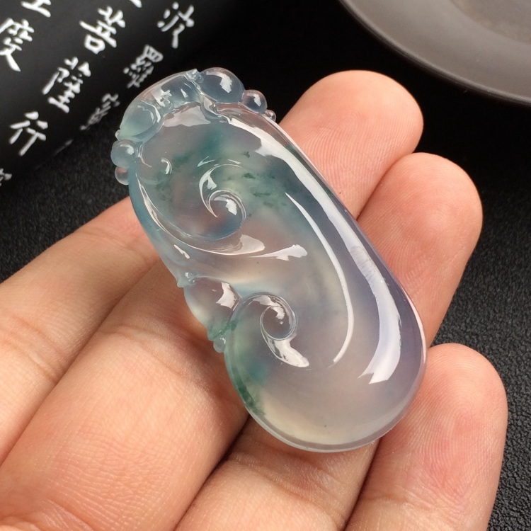 （超值推荐）冰种飘花如意挂件