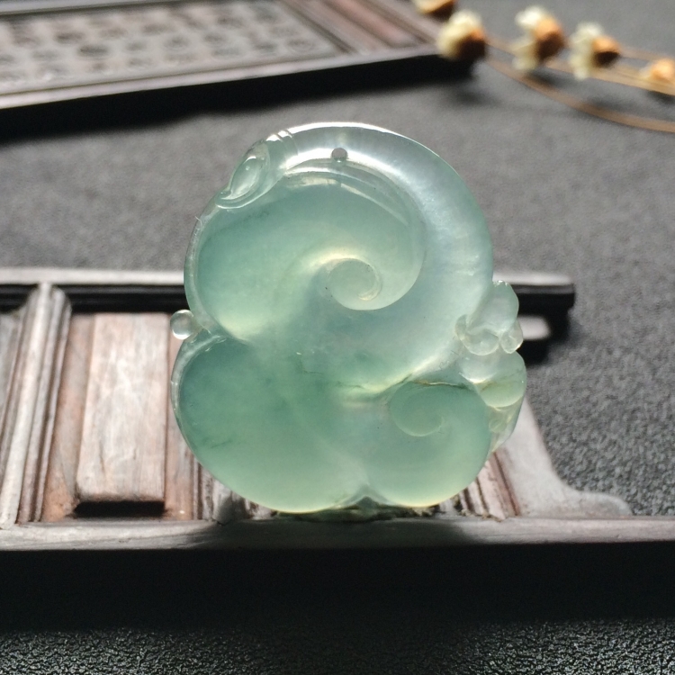 （超值推荐）冰种晴水略飘花如意挂件