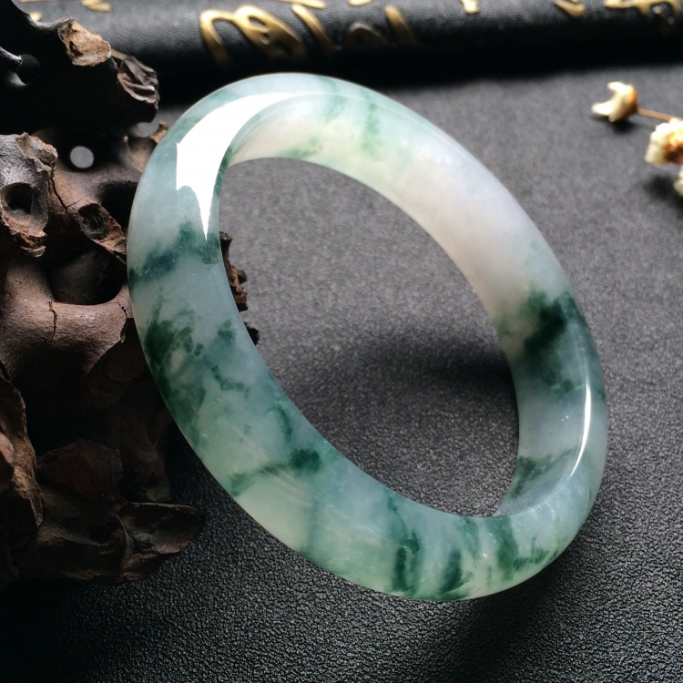 （超值推荐）冰种飘花手镯（56.2mm）