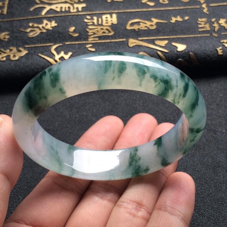 （超值推荐）冰种飘花手镯（56.2mm）