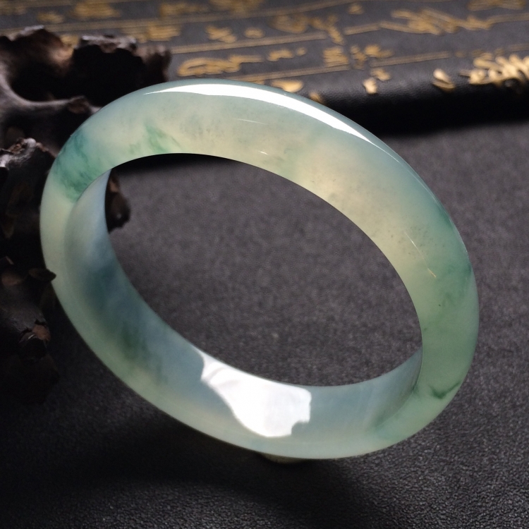（超值推荐）冰种飘花手镯（56.7mm）