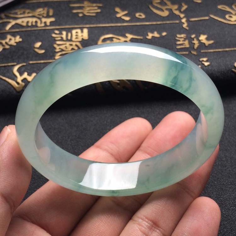 （超值推荐）冰种飘花手镯（56.7mm）