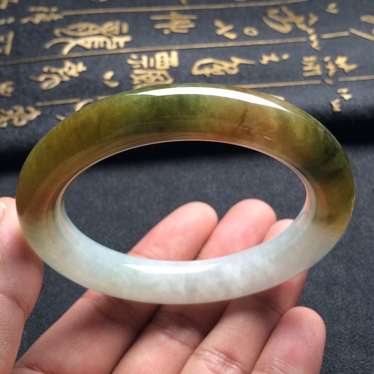 （超值推荐）糯冰种褐黄翡飘花圆条手镯（54.6mm）