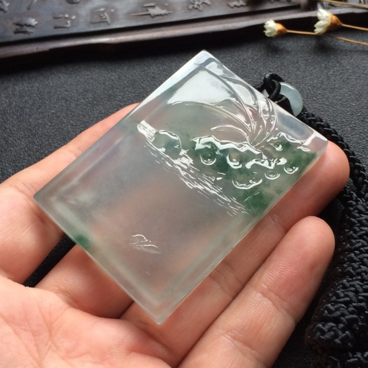 （超值推荐）（玉雕名家高松峰作品）冰玻种飘花君子兰挂件