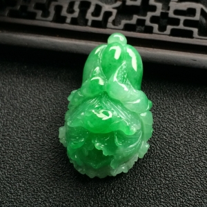 （超值推荐）糯冰种翠色白菜挂件