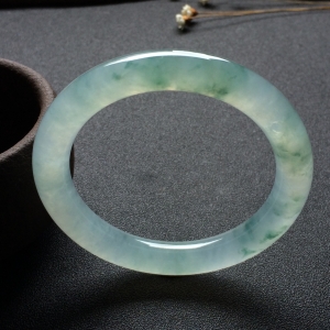 （超值推荐）冰种飘花圆条手镯（56.2mm）