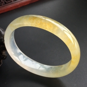 (超值推荐)冰种黄翡贵妃镯(52.2mm-44mm)