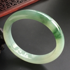 (超值推荐)糯冰种飘花手镯(56.5mm)