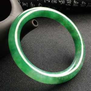 （超值推荐）糯冰种翠色圆条手镯（54.3mm）