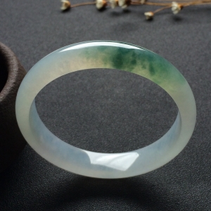 （超值推荐）冰种飘花手镯（58mm）