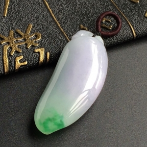 (超值推荐)糯冰种春带彩福瓜挂件