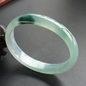 (超值推荐)冰种飘花贵妃镯(55mm-47.6mm)