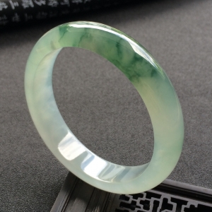 （超值推荐）糯冰种飘花手镯（57.8mm）