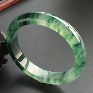 (超值推荐)冰种飘花手镯(53.6mm)