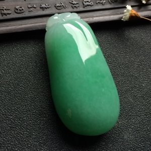 （超值推荐）糯冰种豆色福瓜挂件